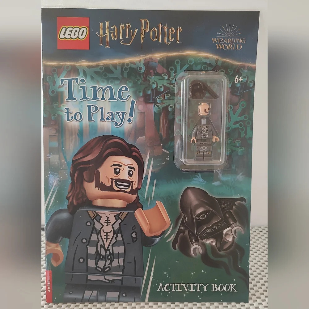 Lego Harry Potter Wizarding World Activity Book with Minifigure Sirius Black NWT - Picture 1 of 2